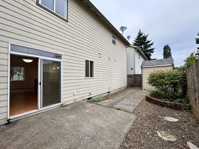 Building Photo - 6924 SW Kim Pl
