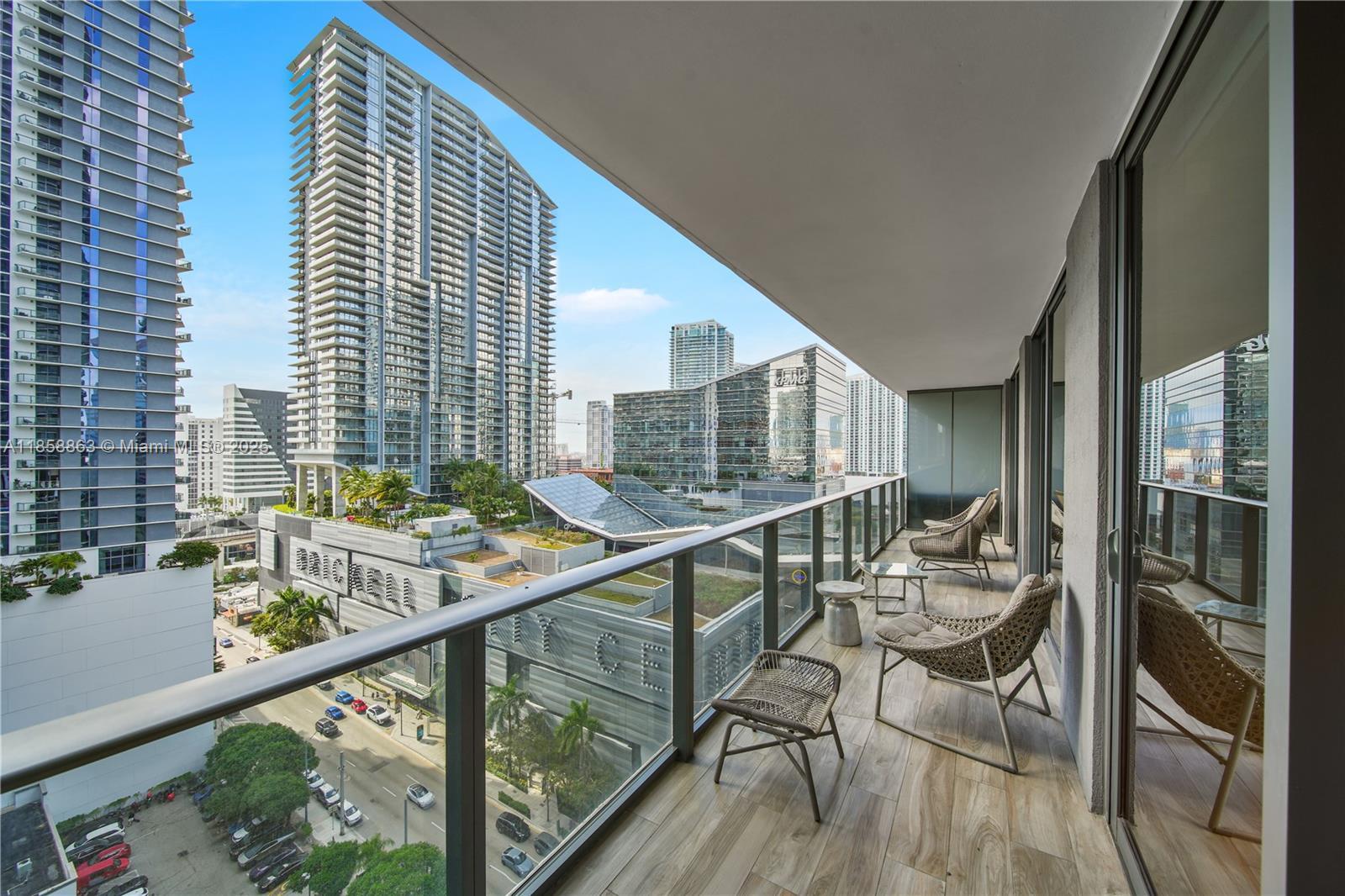 Building Photo - 801 S Miami Ave