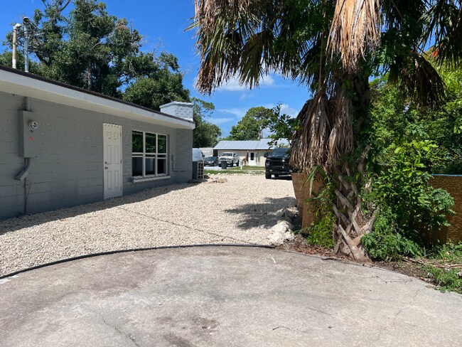 Building Photo - 2148 Aldridge Ave