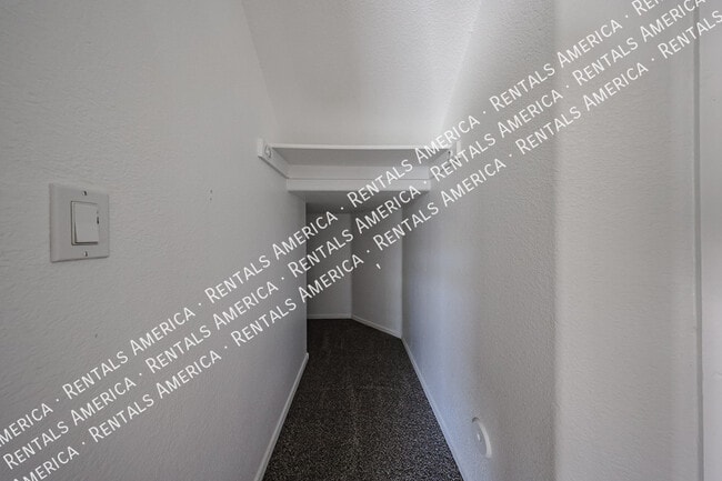 Building Photo - 6234 W Southgate St