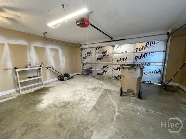 Building Photo - 119 Mustang Dr