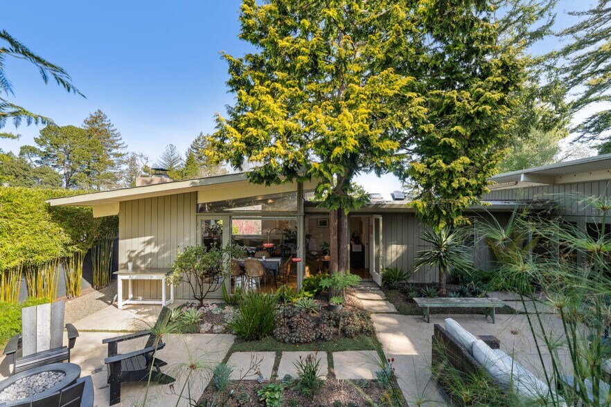 Building Photo - 664 Woodmont Ave