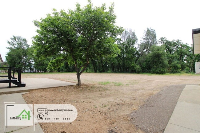 Building Photo - 22190 Vallotton Ln
