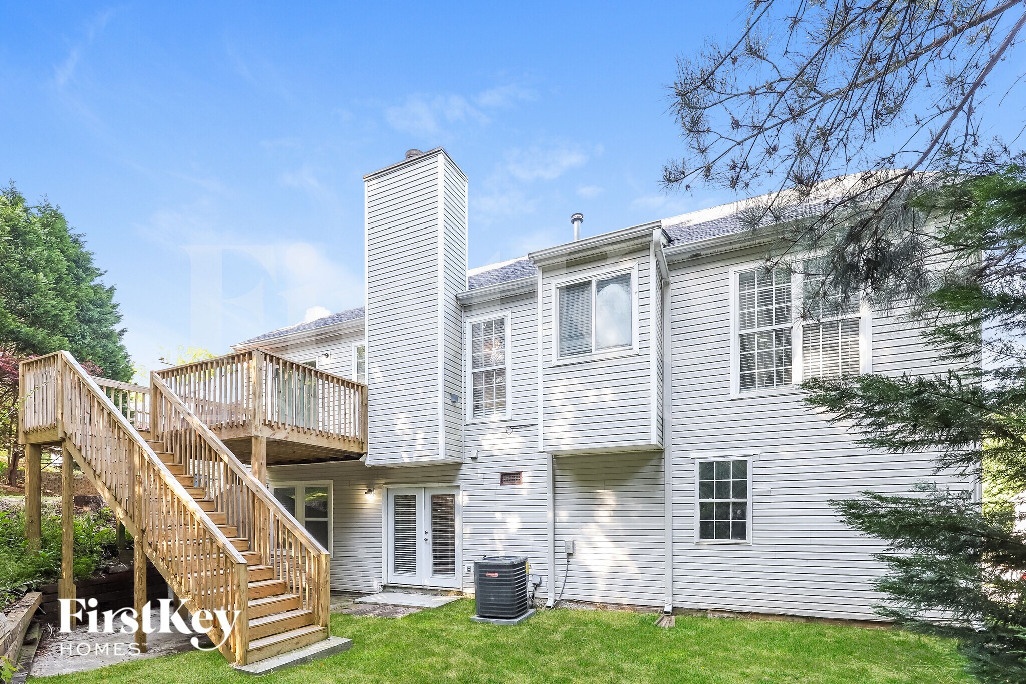 Building Photo - 3640 Palisade Park Dr