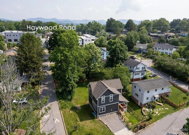 Building Photo - Lovely Asheville Rental!