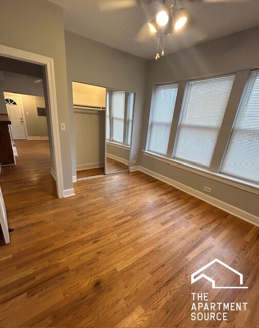 Building Photo - 3436 W Leland Ave