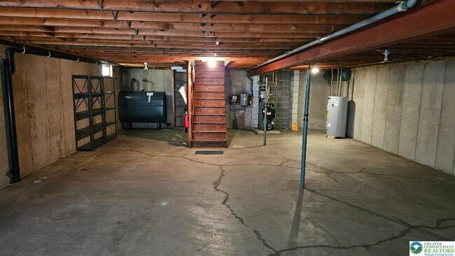 Building Photo - 559 Heckman Ave