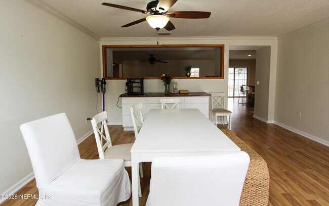 Building Photo - 1448 Heather Ct