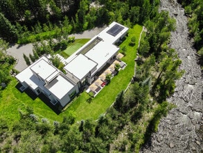 Building Photo - 1411 Crystal Lake Rd