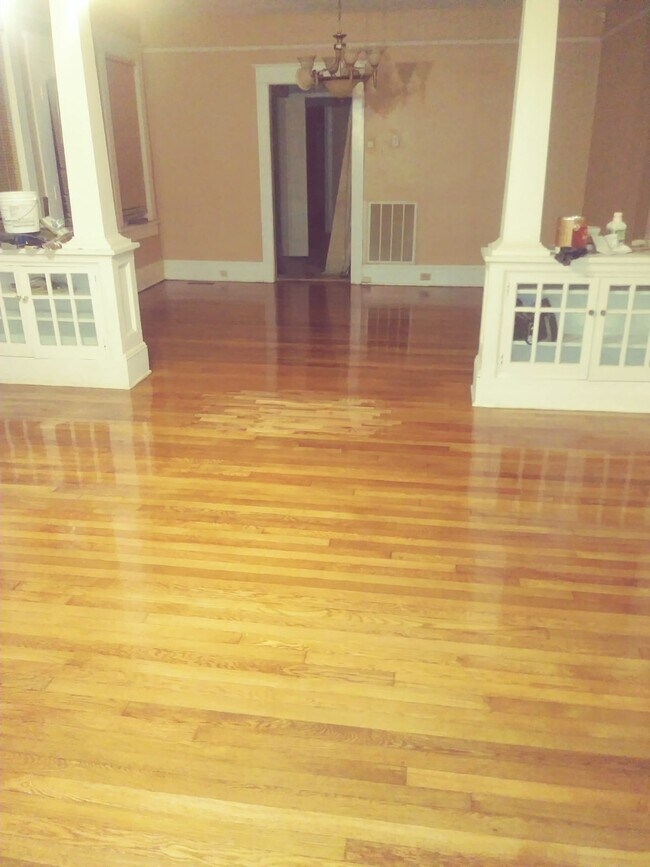 Building Photo - 1160 Hillyer Ave