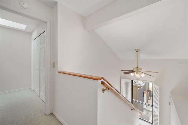 Building Photo - 1906 SE Clatter Bridge Rd