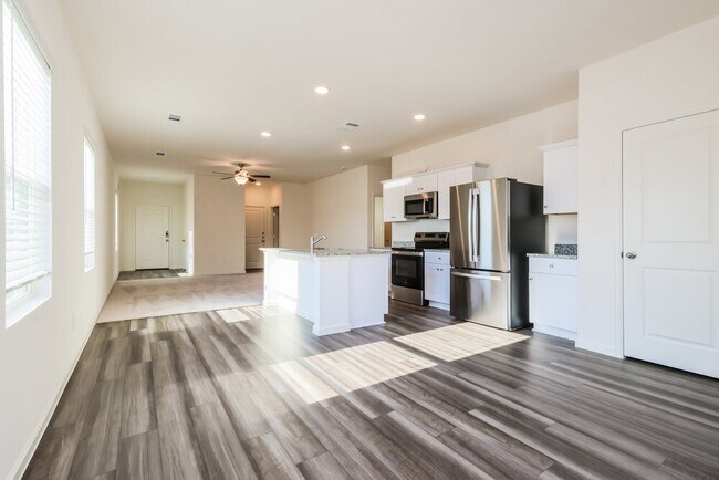 Building Photo - 15310 Abella Dr