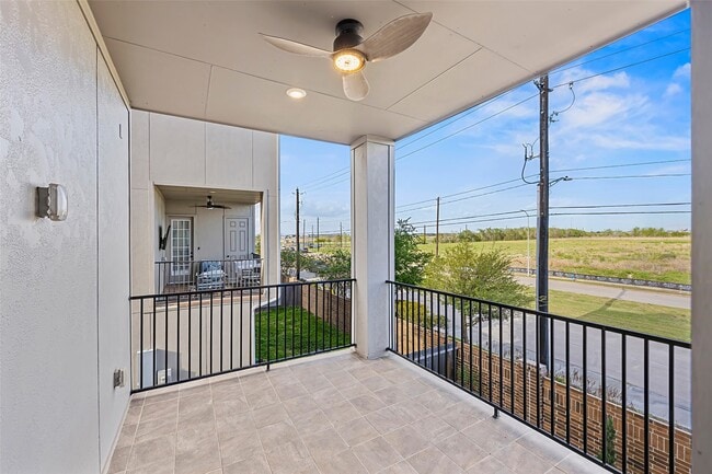 Building Photo - 11909 Primrose Creek Trail