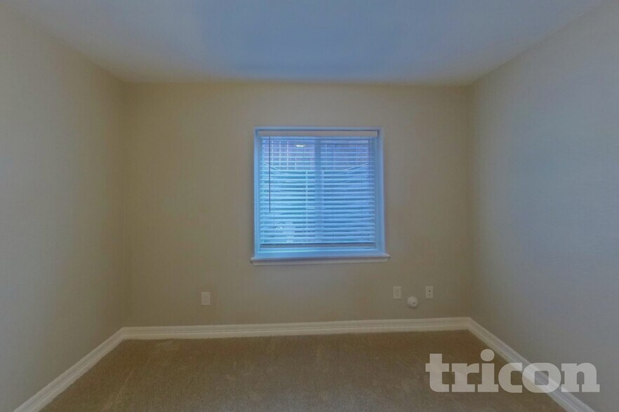 Building Photo - 6748 Lamine Dr