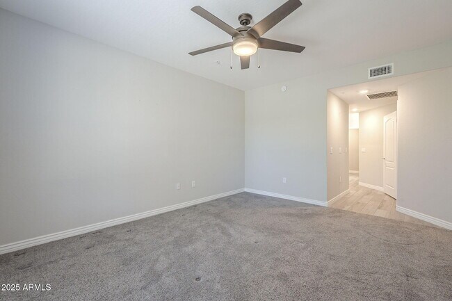 Building Photo - 2425 W Bronco Butte Trl