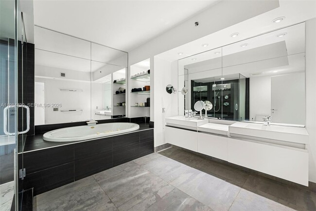 Building Photo - 450 Alton Rd