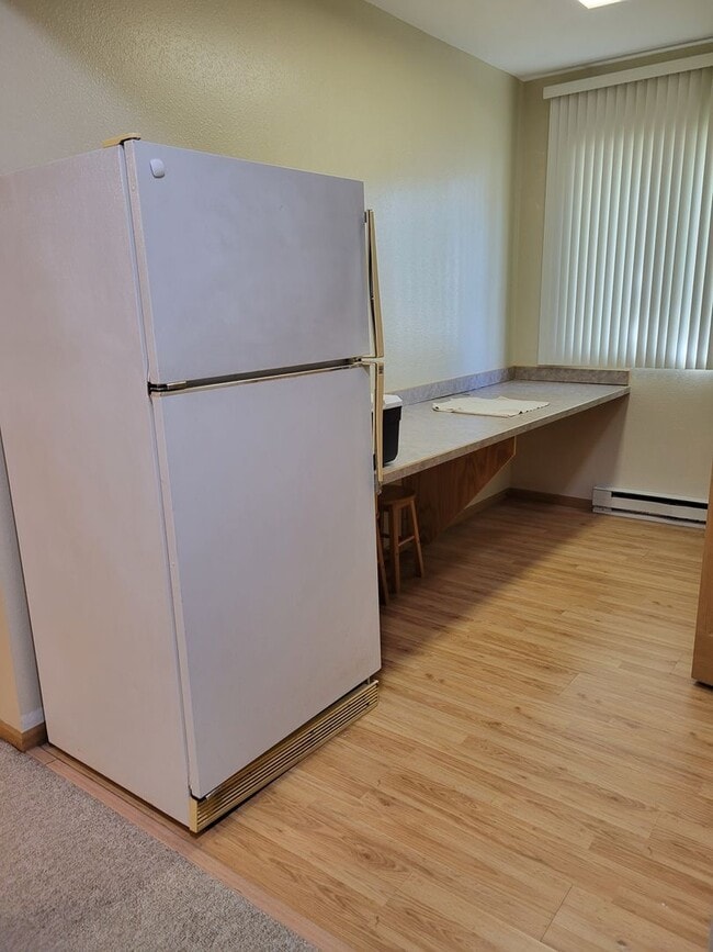 Building Photo - 5 Bedroom Duplex Unit