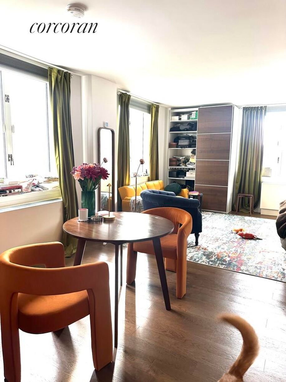 Building Photo - 225 Rector Pl