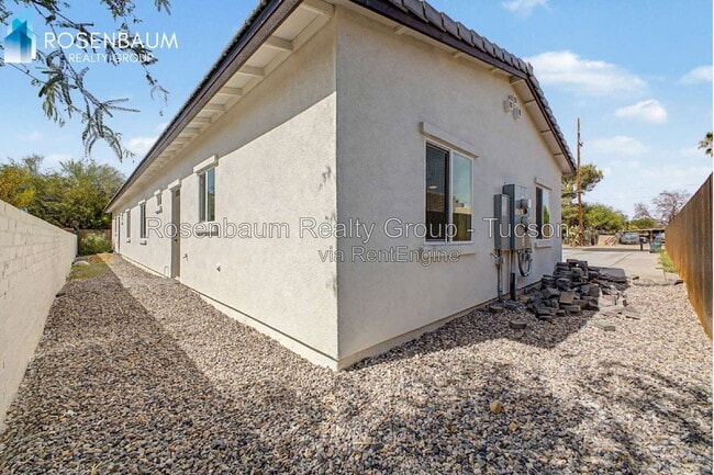 Building Photo - 2956 N Richey Blvd