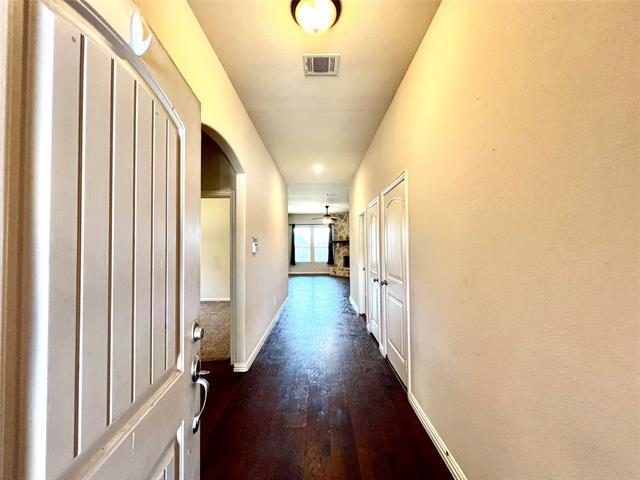 Building Photo - 5201 Pinewood Dr