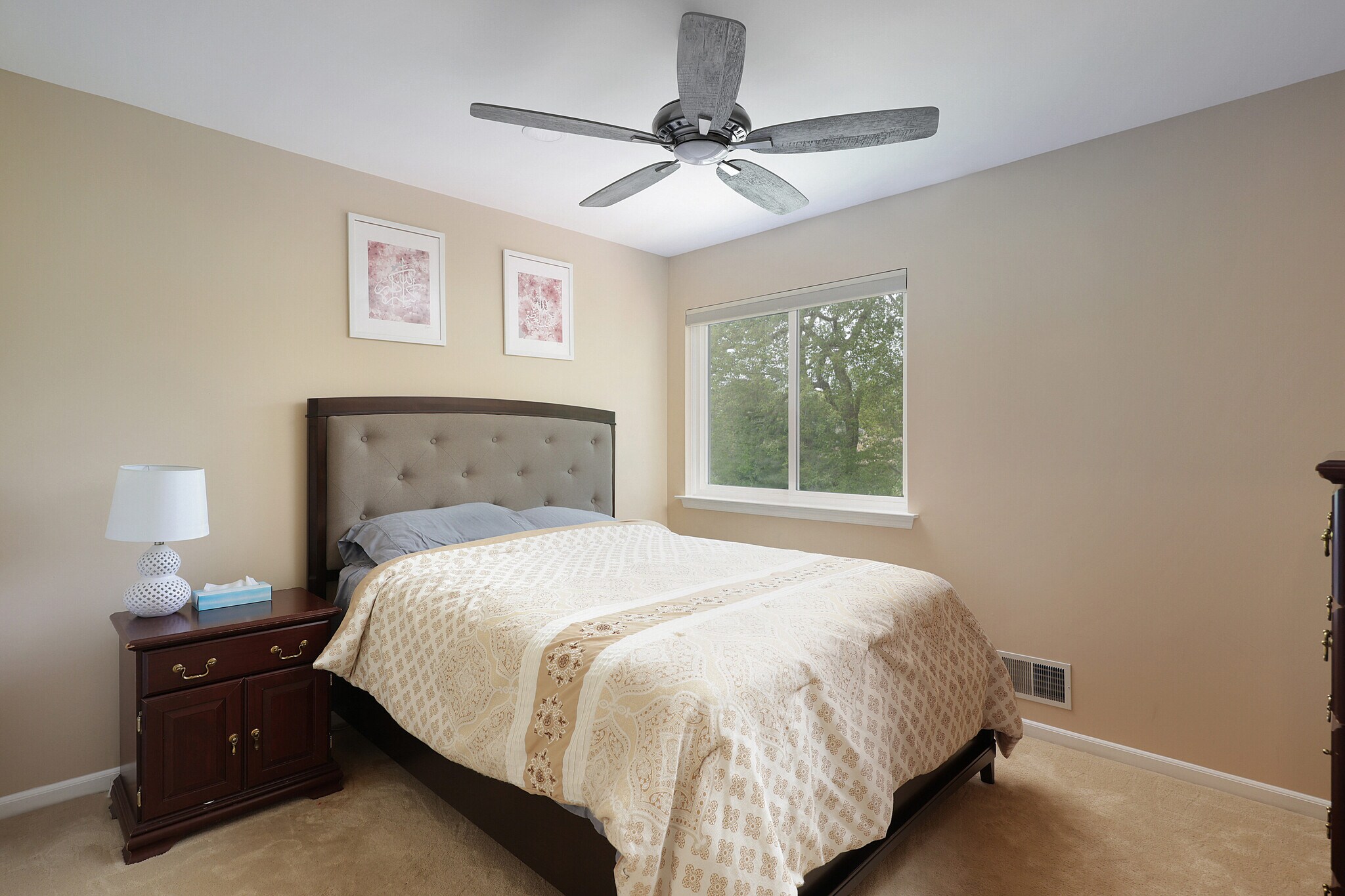 Building Photo - 160 Buttonwood Dr