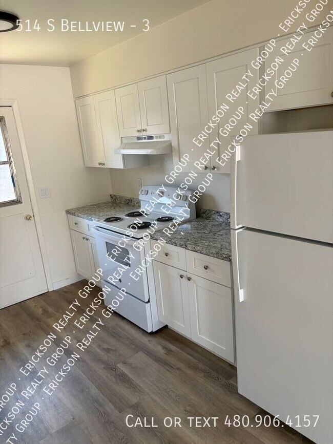 Building Photo - 514 S Bellview