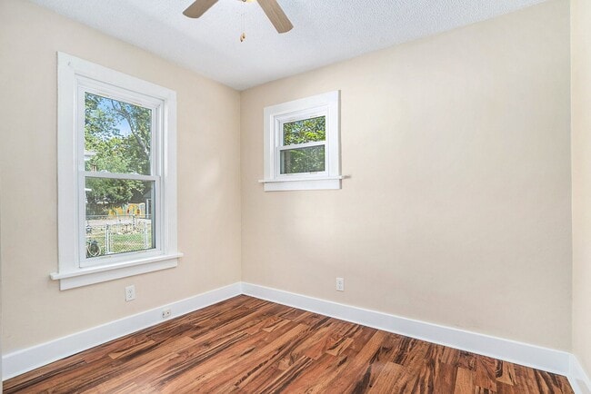 Building Photo - $1350 Eastwood 2-Bed/1-Bath Ranch, Basement, Large, Fenced yard - Ask about our no security depos...