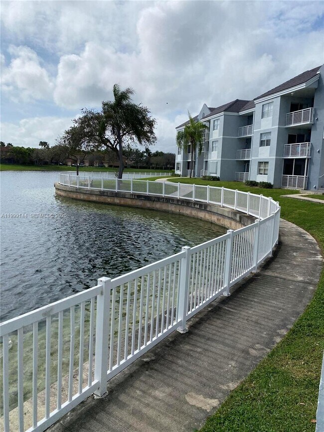 Building Photo - 8500 SW 212th St