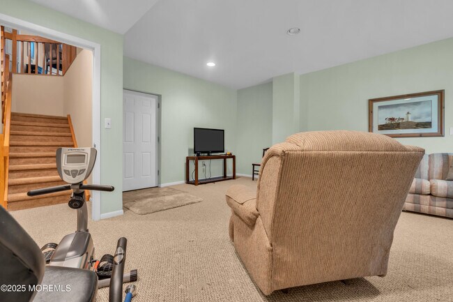 Building Photo - 4 Black Pine Ln