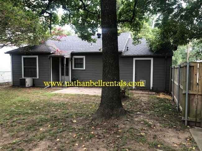 Building Photo - 2435 Clark Ln