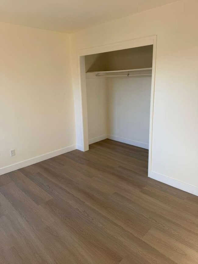 Building Photo - 5621 Mildred St