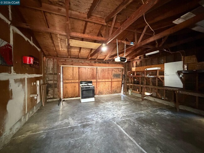 Building Photo - 729 Pennsylvania St