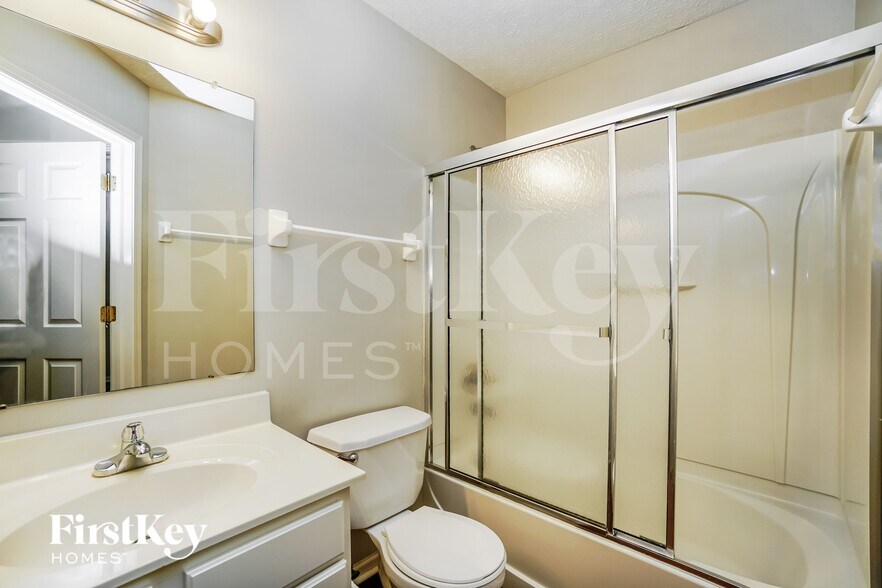Building Photo - 714 Keltoncrest Dr