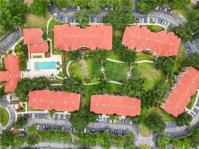 Building Photo - 11561 Villa Grand
