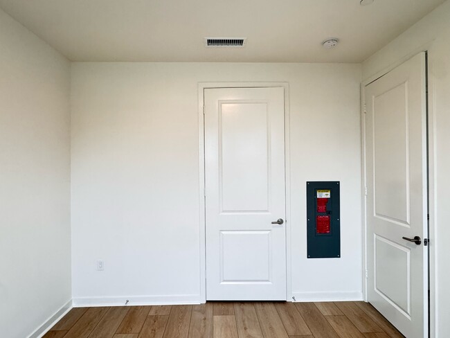 Building Photo - 303 Capistrano Dr