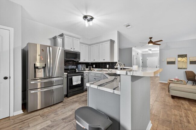 Building Photo - 256 Valley Xing