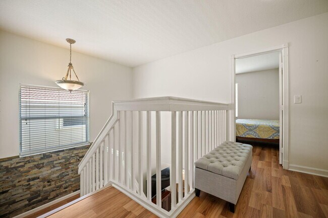 Building Photo - 9058 Alexandra Cir