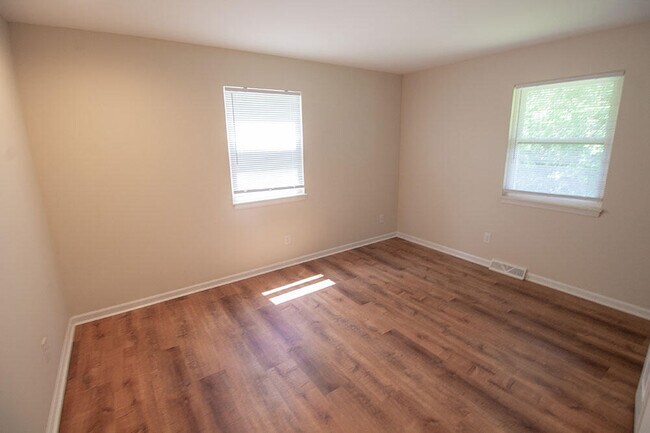 Building Photo - 1902 Mirtle Grove Ct