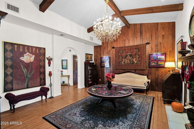 Building Photo - 426 E Carol Ann Way