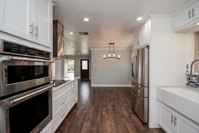 Building Photo - 21338 Park Villa Dr