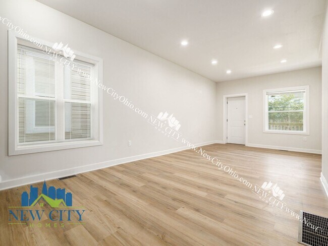 Building Photo - 91-93 N Central Avenue, Columbus, OH 43222