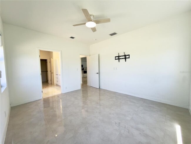 Building Photo - 6380 Chorus Dr