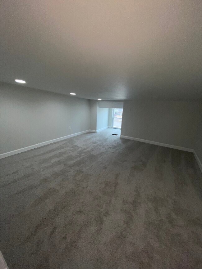 Bedroom 2 - 4411 Chastant St