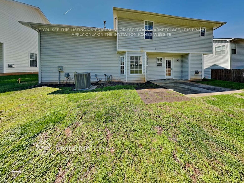 Building Photo - 15250 Leslie Brooke Rd