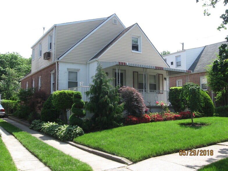 Building Photo - 56-47 203rd St