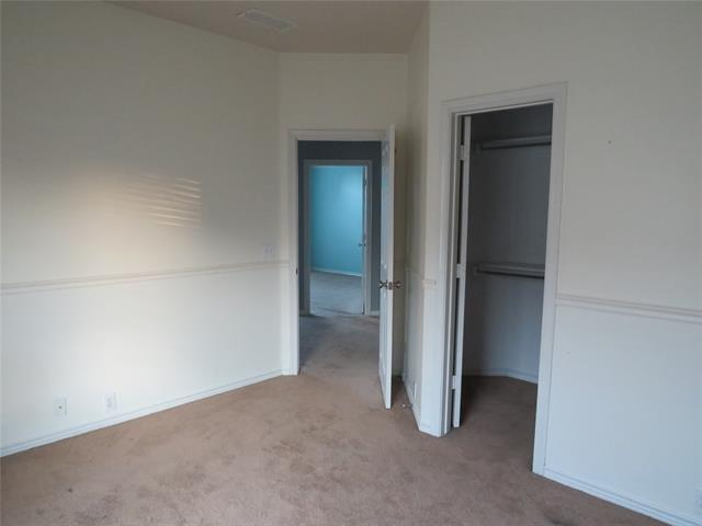 Building Photo - 7585 Ravenhill Dr