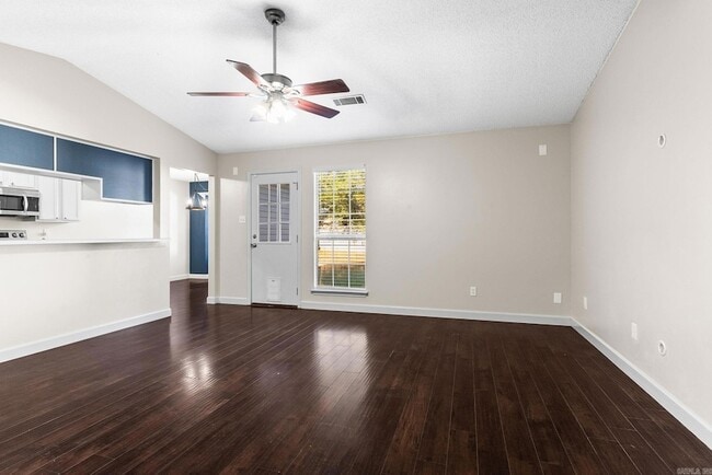 Building Photo - 10 Meadow Ridge Loop