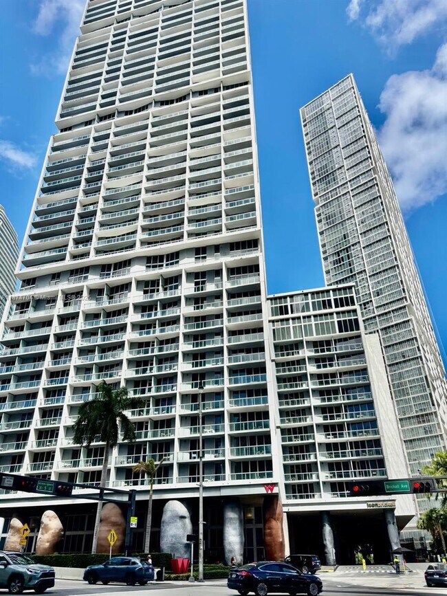 Building Photo - 485 Brickell Ave