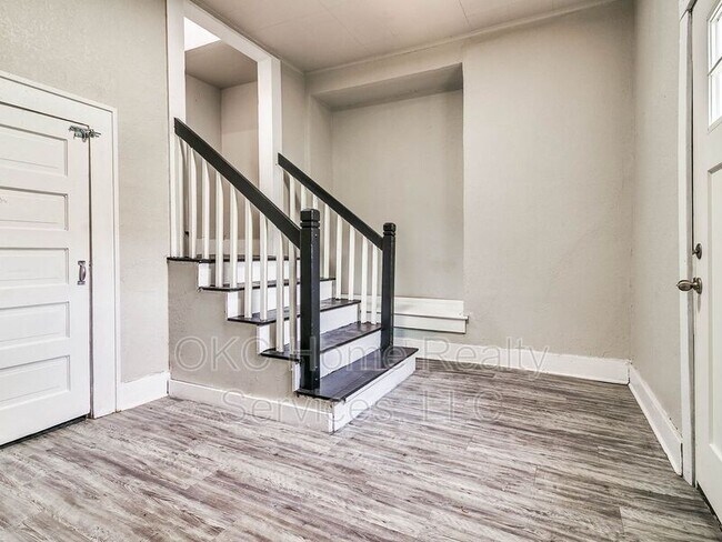 Building Photo - 1740 NW 11th St