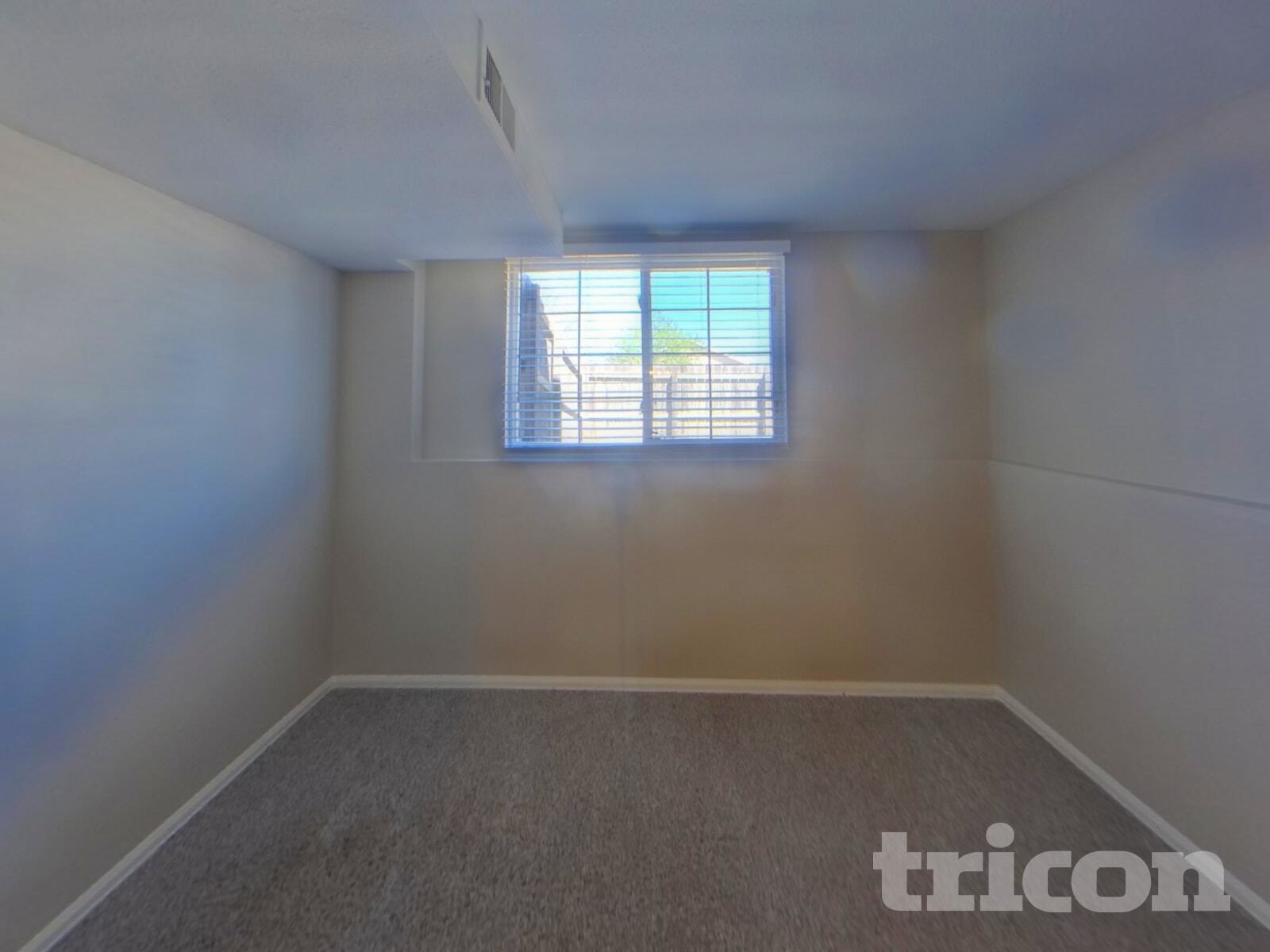 Building Photo - 308 N 46th Ave